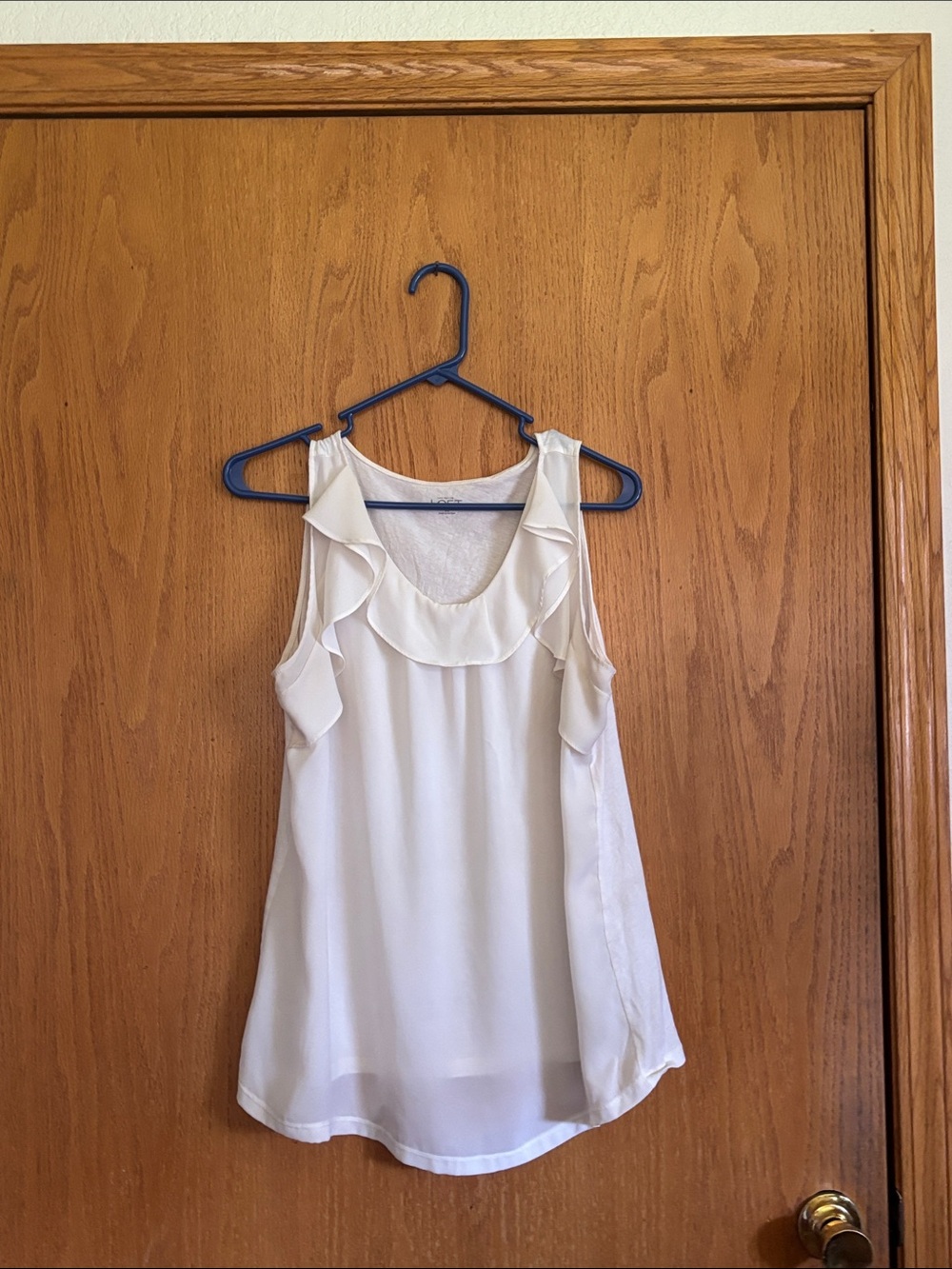 Women's  Loft White Ruffle Sleeveless Blouse size Large